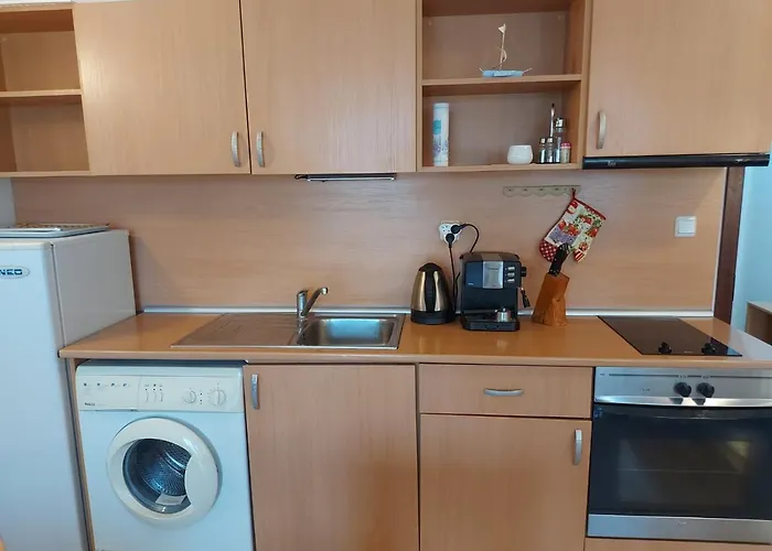 апартаменти-студия в комплекс нестинарка *