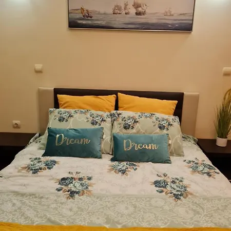 апартаменти-студия в комплекс нестинарка Appartement