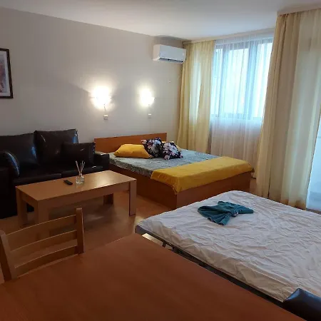 апартаменти-студия в комплекс нестинарка Appartement