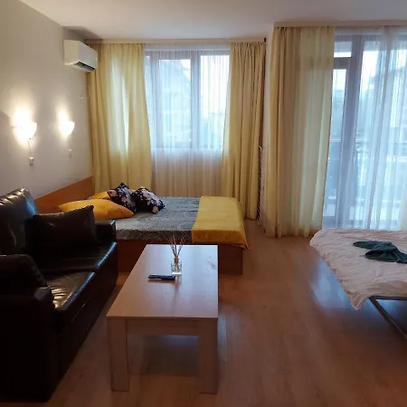 апартаменти-студия в комплекс нестинарка Appartement