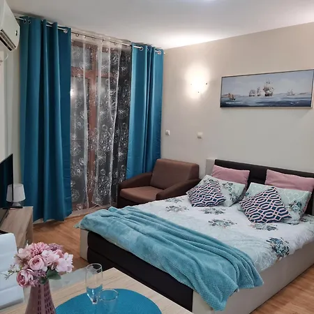 апартаменти-студия в комплекс нестинарка Appartement *